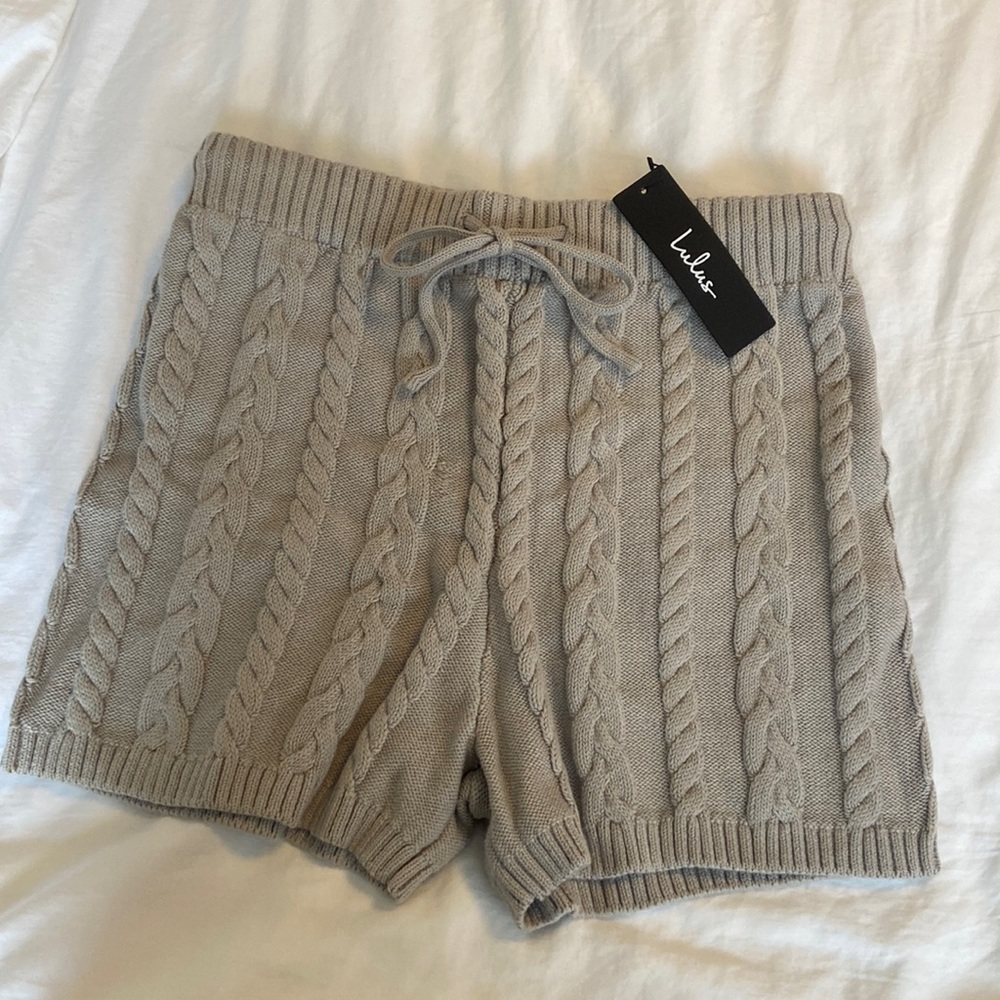 Lulu’s • Cable Knit Set - Picture 2 of 8